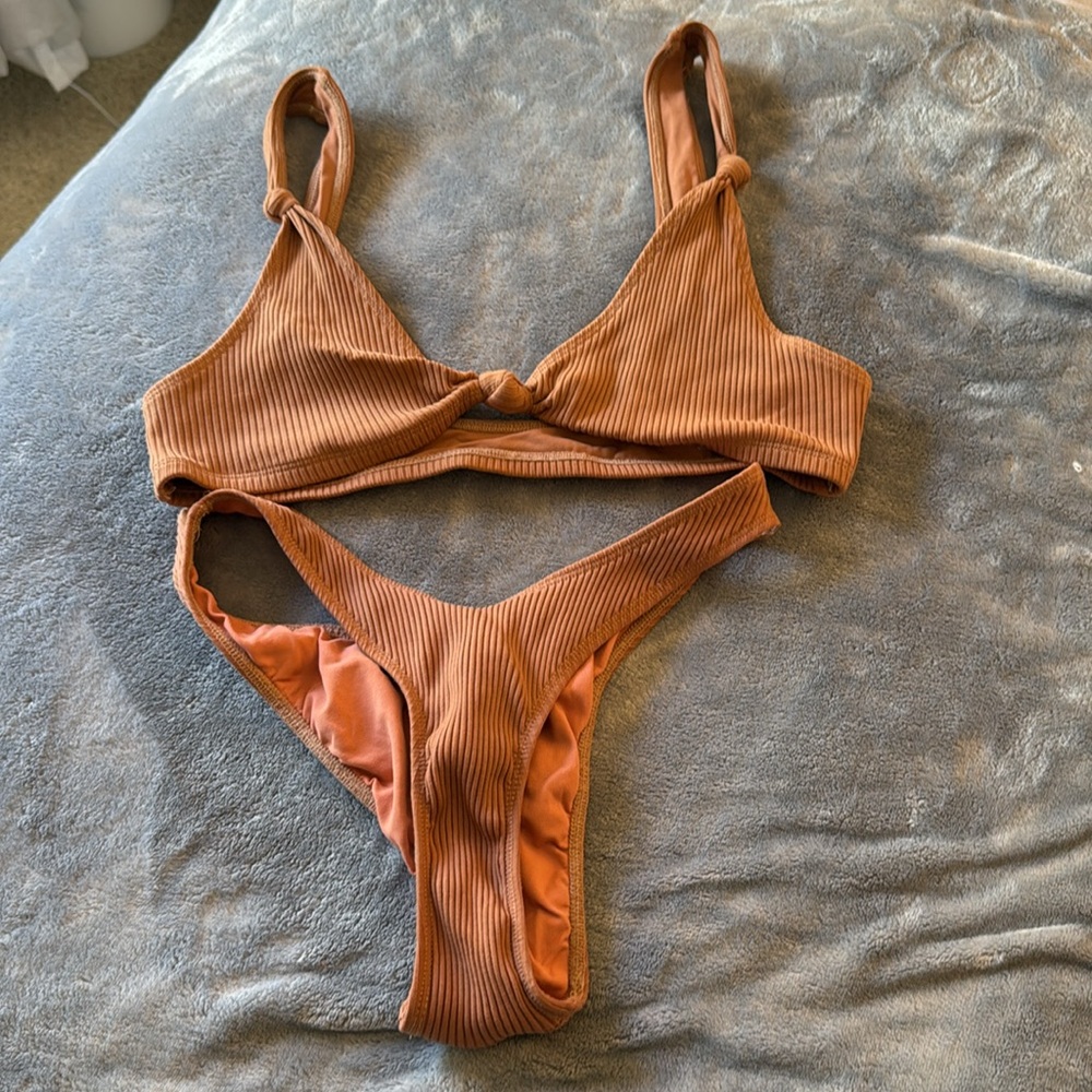 Minimale Animale Ribbed Rust Bikini Set